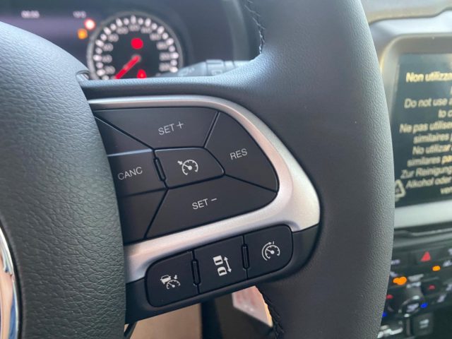 JEEP Renegade usata, con USB