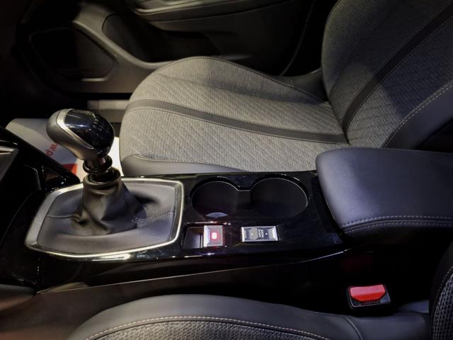 PEUGEOT 2008 usata, con Park Distance Control