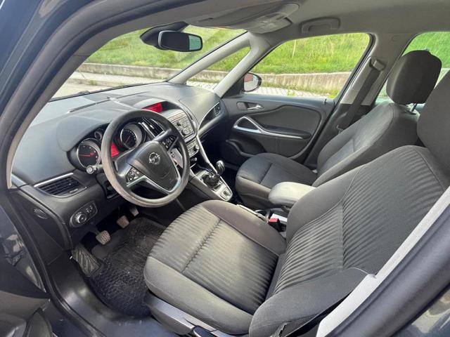 OPEL Zafira Tourer usata, con Chiusura centralizzata