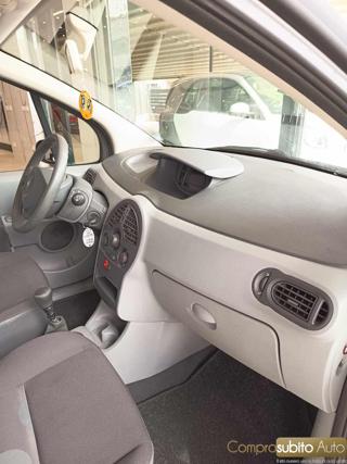 RENAULT Modus usata, con Servosterzo