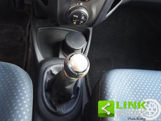 TOYOTA Yaris usata 16