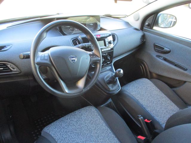 LANCIA Ypsilon usata, con ESP