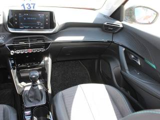 PEUGEOT 2008 usata, con USB