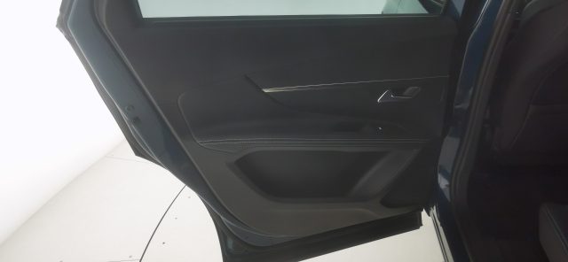 PEUGEOT 5008 usata, con Climatizzatore automatico, 2 zone