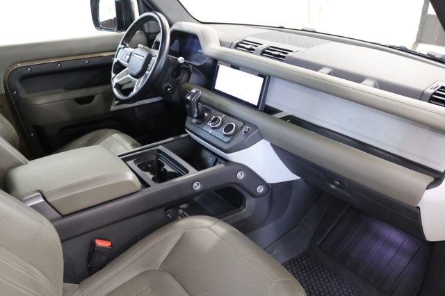 LAND ROVER Defender usata, con Interni in pelle