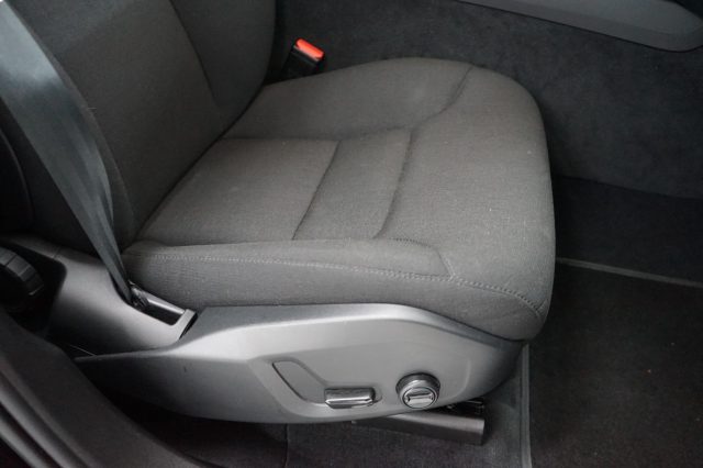 VOLVO XC60 usata, con Fari LED