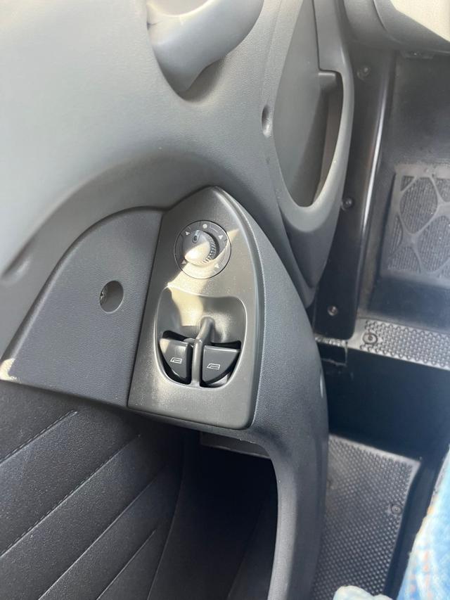 PEUGEOT Boxer usata, con USB