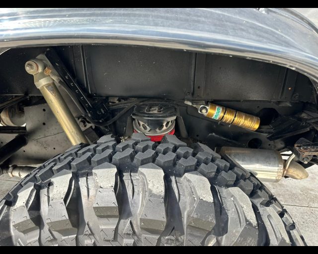 LAND ROVER Defender usata 23
