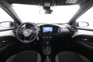 TOYOTA Aygo X usata 9