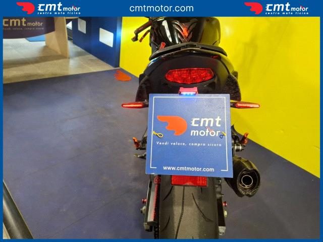 SUZUKI GSR 750 usata 8