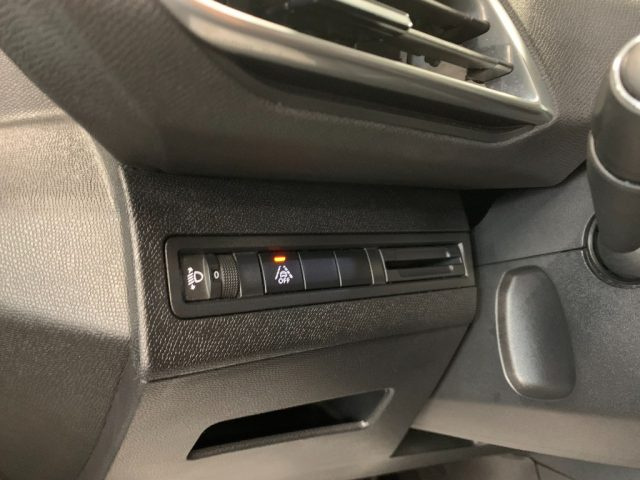 PEUGEOT 3008 usata, con Volante multifunzione