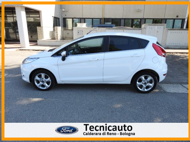 FORD Fiesta usata, con Autoradio