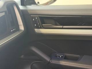 PORSCHE Cayenne usata, con Bracciolo