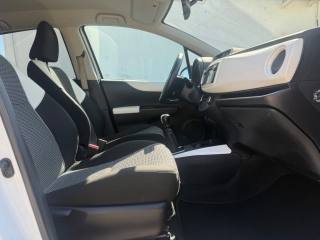 TOYOTA Yaris usata 28