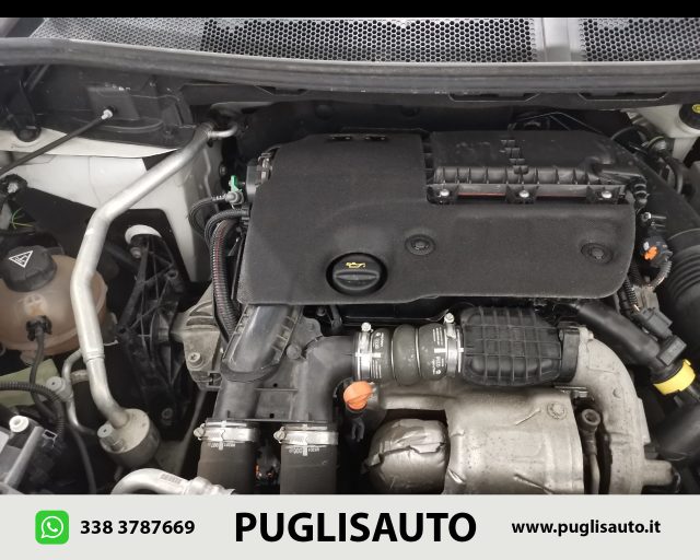 PEUGEOT 5008 usata, con Airbag testa