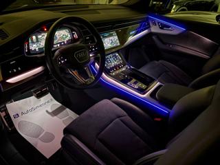 AUDI Q8 usata, con Sedili riscaldati