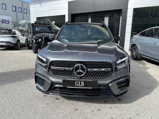 MERCEDES-BENZ GLB 200 usata, con Airbag