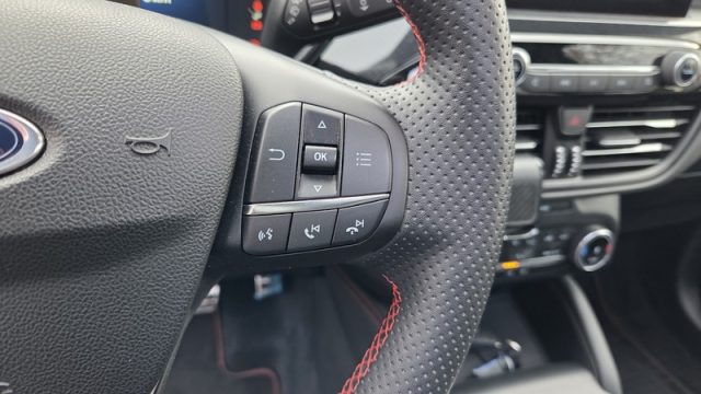 FORD Kuga usata, con Sedili sportivi