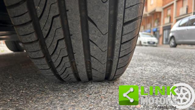 TOYOTA RAV 4 usata, con Park Distance Control