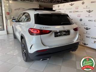 MERCEDES-BENZ GLA 200 usata, con Autoradio