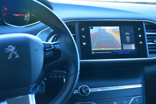 PEUGEOT 308 usata, con Park Distance Control
