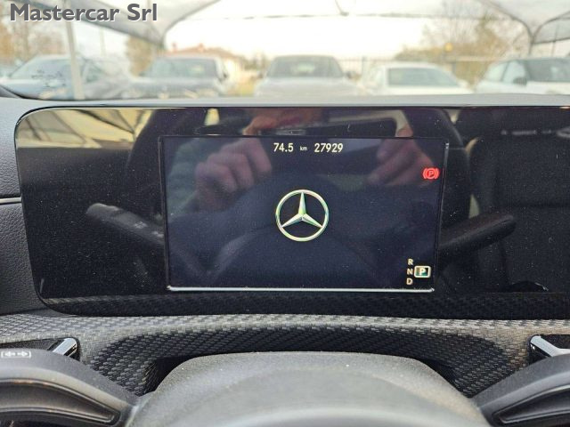MERCEDES-BENZ CLA 200 usata, con Sistema di navigazione