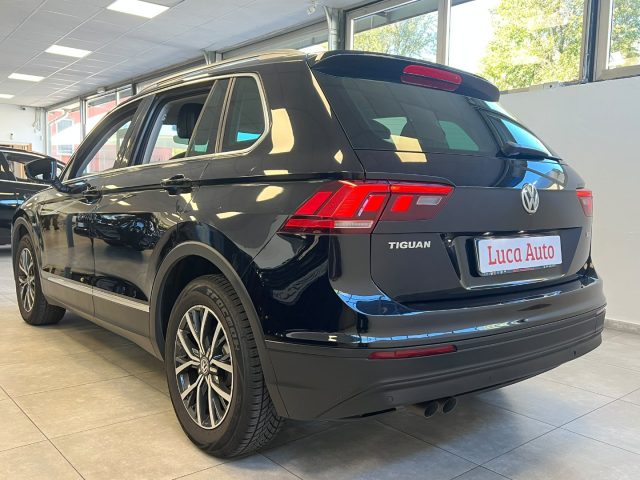 VOLKSWAGEN Tiguan usata, con Autoradio