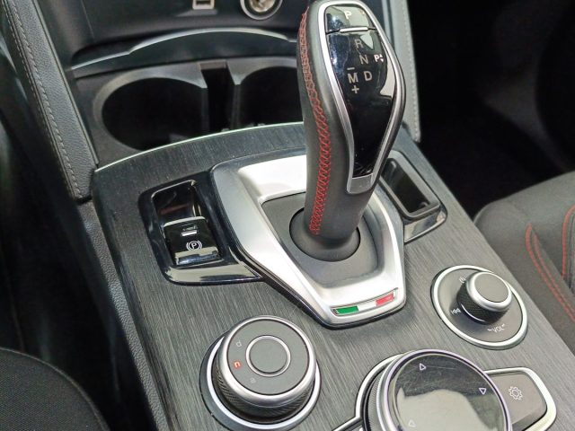 ALFA ROMEO Stelvio usata, con Specchietti laterali elettrici