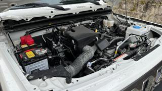 SUZUKI Jimny usata, con Bluetooth
