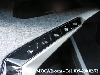 PEUGEOT 3008 usata, con Volante in pelle