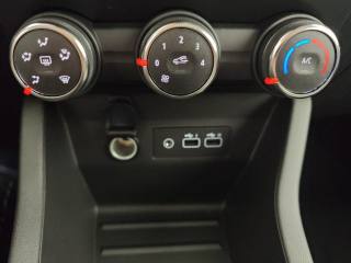 RENAULT Clio usata, con Autoradio digitale