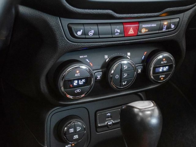 JEEP Renegade usata, con Servosterzo