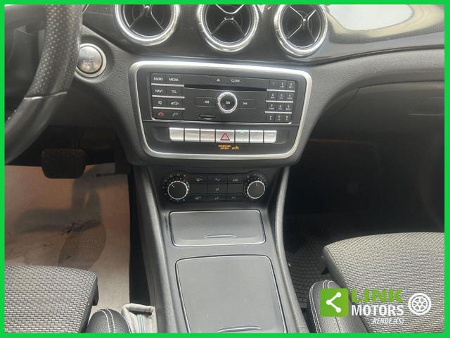 MERCEDES-BENZ CLA 200 usata, con Sedile posteriore sdoppiato