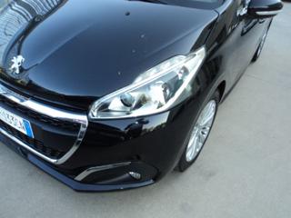 PEUGEOT 208 usata, con Airbag