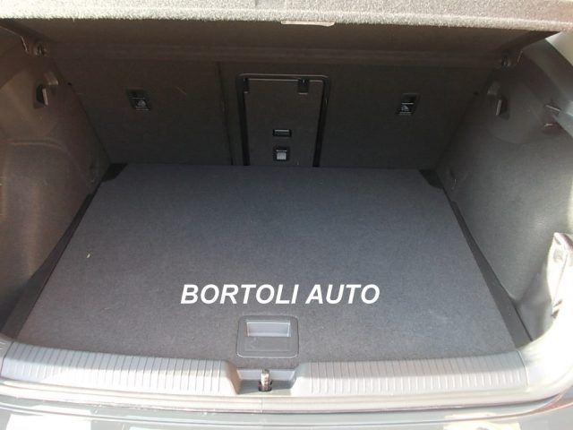 VOLKSWAGEN Golf usata, con Climatizzatore