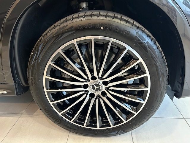 MERCEDES-BENZ GLC 300 usata, con Controllo automatico clima