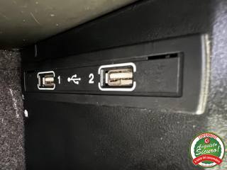 MERCEDES-BENZ B 180 usata, con Volante in pelle