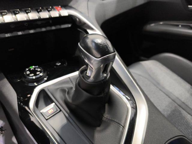 PEUGEOT 3008 usata, con Fendinebbia