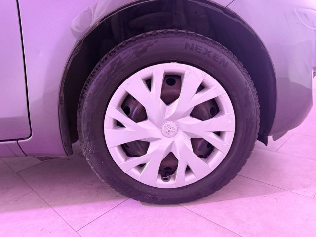 TOYOTA Yaris usata 4
