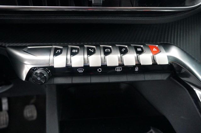 PEUGEOT 3008 usata, con Fari LED