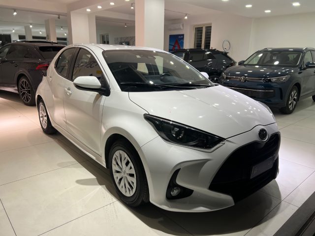 TOYOTA Yaris usata, con Alzacristalli elettrici