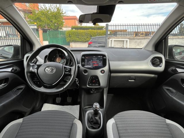 TOYOTA Aygo usata, con Controllo automatico clima