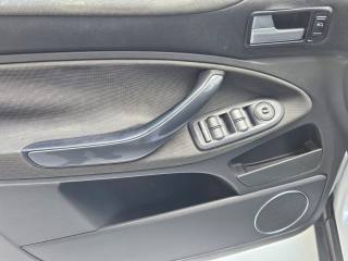 FORD Kuga usata, con USB
