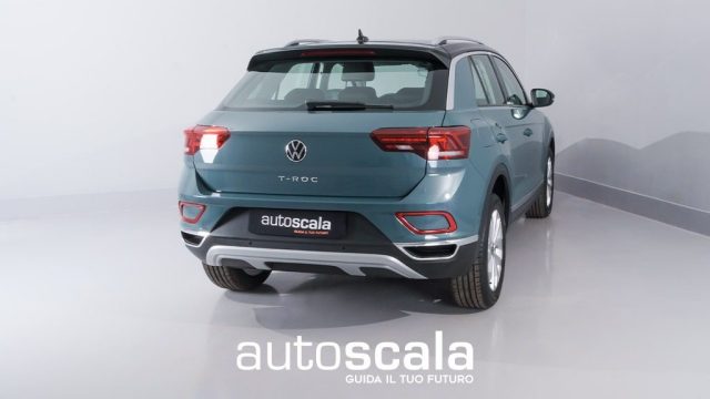 VOLKSWAGEN T-Roc usata, con Autoradio digitale