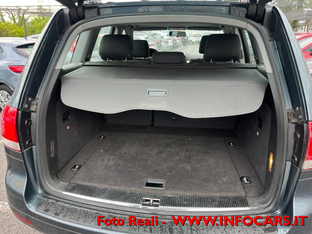VOLKSWAGEN Touareg usata 16