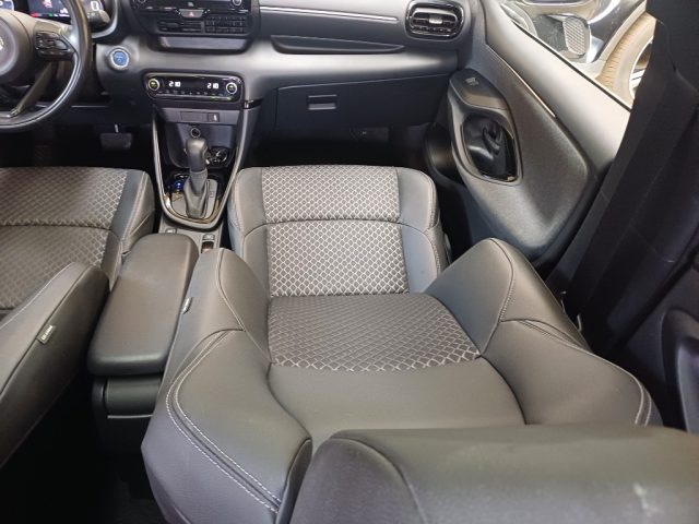 TOYOTA Yaris usata, con Vetri oscurati