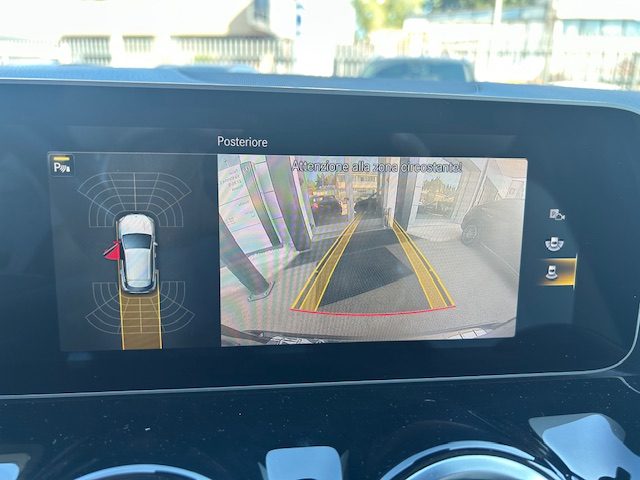 MERCEDES-BENZ GLA 200 usata, con Bracciolo