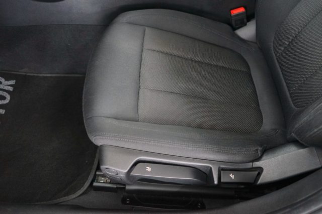 BMW 318 usata, con Sensori di parcheggio anteriori