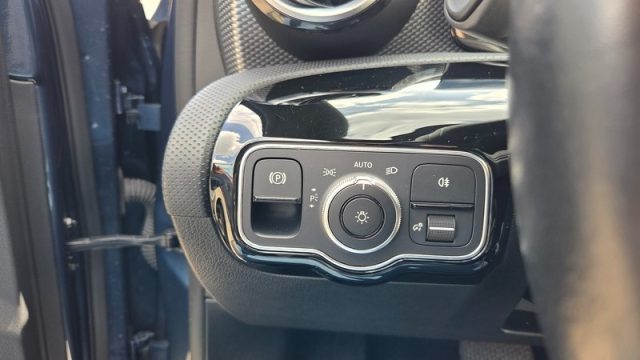 MERCEDES-BENZ A 180 usata, con USB