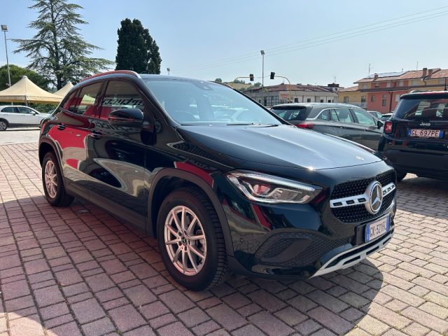 MERCEDES-BENZ GLA 200 usata, con Airbag